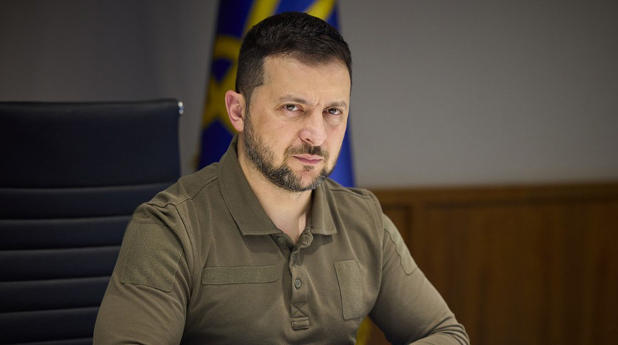 Зеленский подписал законопроекты о продлении военного положения и мобилизации в Украине