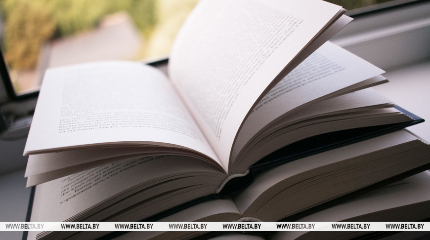 По две на одного жителя. Сколько книг производят в Беларуси, рассказали в Мининформе