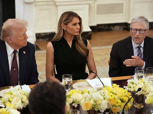WSJ: администрация Трампа отстраняет Microsoft и другие компании от программы получения грин-карт
