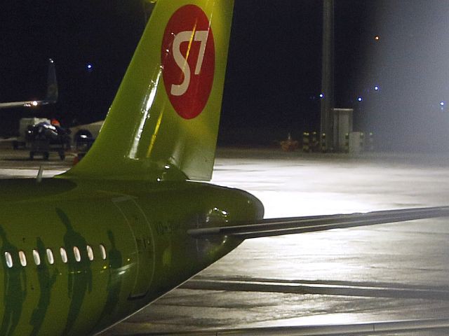 Самолет S7 Airlines подал сигнал бедствия над Казахстаном и приземлился в Омске