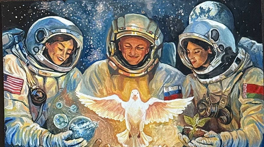 Их выбрали племянница Гагарина и Олег Новицкий. Рисунки юных белорусов вошли в книгу о космосе