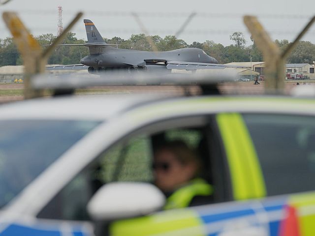В фургонах подозреваемых у авиабазы Fairford не нашли взрывчатки