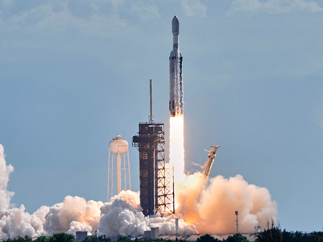 Космические силы США разместят лазерную систему для борьбы с беспилотниками на мысе Канаверал